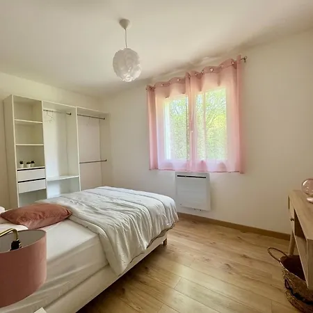 Caporizon -villa Pommier-6 Personnes-terrasse-jardin Nyaraló Périgueux